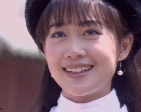 梁小冰陈嘉辉资料,演艺圈佳话，携手共筑星途